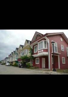 Pallocan Appartement | Pontefino Prime Townhouse 4BR with Wifi & Pool