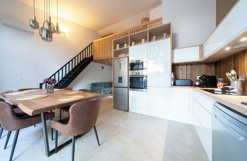 Cazaux Maison | Pontoon house on the banks of the Cazaux canal