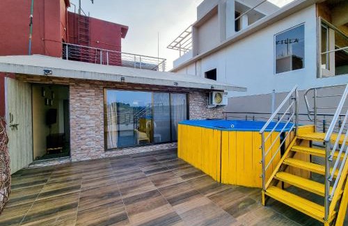 Khodala Lit Et Petit-Déjeuner | Pooja Villa Suites-Rooms and Pool, Igatpuri