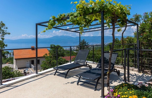 Rijeka Appartement | Pool And Garden Apartment Happy Sound, Rijeka, Croatia