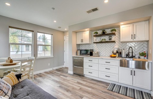 Brentwood Appartement | Pool and Hot Tub Access Extended Stay in Brentwood!