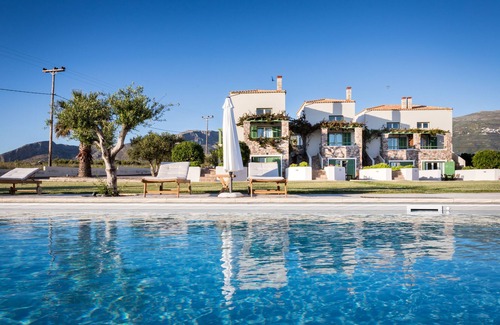 Neapoli Villa | Incroyable Villa en bord de mer | Neapoli Villas