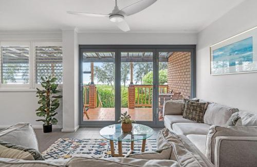 Killarney Vale Maison | Pool and Spa on the Lakefront - Main House