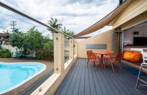 Killarney Vale Maison | Pool and Spa on the Lakefront with Suite Studio