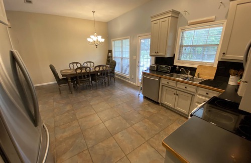 Valdosta Maison | Pool/Bon Fires at Cul-De-Sac 4 Bedroom/3 Bath Getaway. Close to Wild Adventures