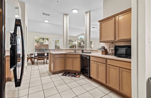 Braun's Farm Maison | Pool & Game Room By 6 Flags & SeaWorld - Sleeps 10