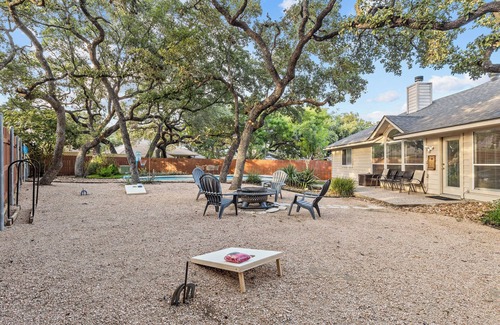 Braun's Farm Maison | Pool & Game Room By 6 Flags & SeaWorld - Sleeps 10