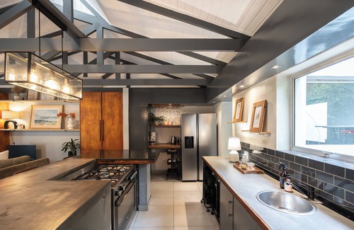 Die Boord Maison | Pool & Garden Winelands Retreat