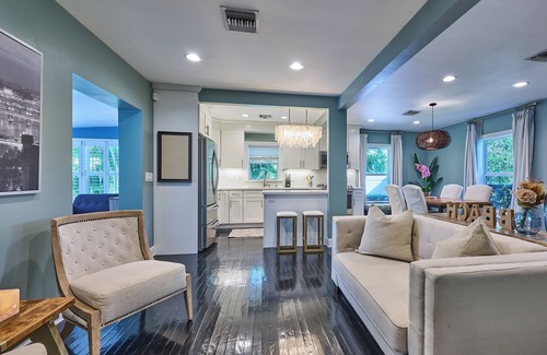 Lake Ida Shores Maison | Pool & Guest House in the Heart of Delray Beach