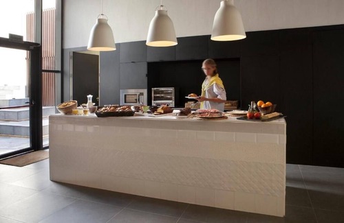 Esquerra de l'Eixample Lit Et Petit-Déjeuner | Pool Guest House in the center! Perfect for big groups, central location!