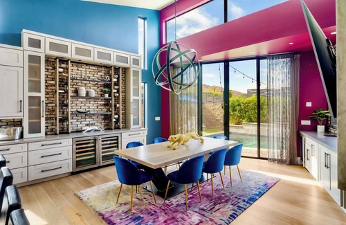 Southwest Village Maison | POOL HEAT INCLUDED!/Sleeps 12/Walk to Old Town/Pool/Spa/Putting Green/Misters