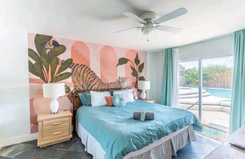 Spring Valley Maison | Pool & Hot Tub! Centrally Located, Less Than 3 Miles to The Strip!