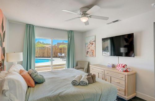 Spring Valley Maison | Pool & Hot Tub! Centrally Located, Less Than 3 Miles to The Strip!