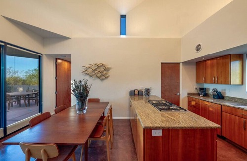 Tucson Maison | Suncrest GH (Mike Morgan)