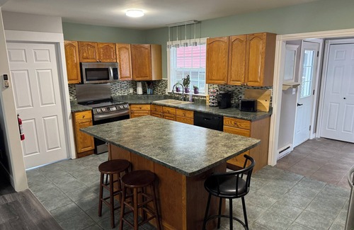 Fredericton Maison | Pool | Hot Tub | Pet Friendly