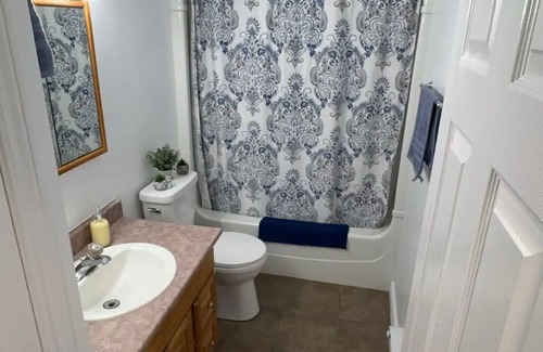 Fredericton Maison | Pool | Hot Tub | Pet Friendly