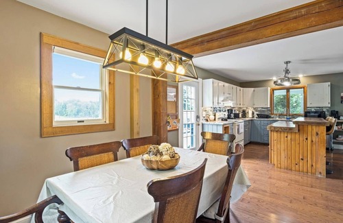 Valois Maison | Pool | Hot Tub | Seneca Wine Trail | FLX Wineries