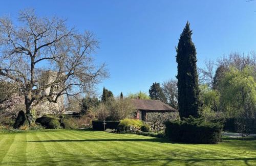 Streatley Maison | Pool House at Mill Cottage