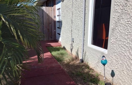 Mayaguez Maison | POOL HOUSE , keep family together, fit 8 or more