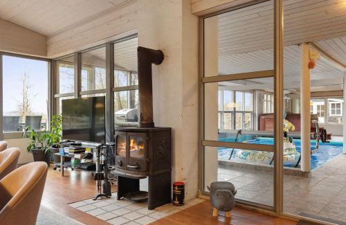 Bording Maison | Pool House With Space For Relaxation