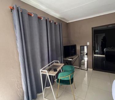 Polokwane Appartement | Pool house