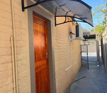 Polokwane Appartement | Pool house