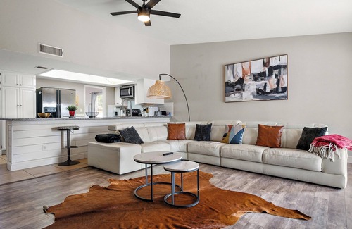 Ahwatukee Foothills Maison | Pool & Jacuzzi Home Near Ahwatukee Golf Club