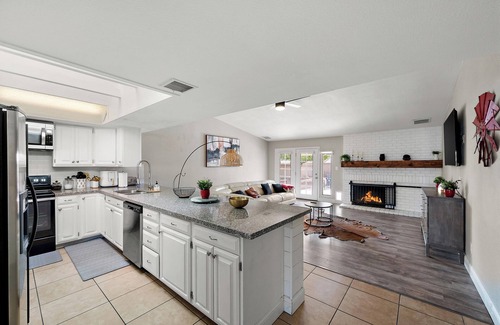 Ahwatukee Foothills Maison | Pool & Jacuzzi Home Near Ahwatukee Golf Club
