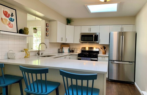 Somers Point Maison | Pool Oasis Near the Beach in a Charming Cottage