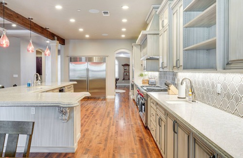 Porterville Maison | Outdoor Oasis & More: Group Getaway in Porterville