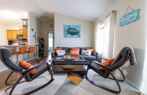Indian Trails Maison | Pool Retreat in Palm Coast, near cinnamon sand beaches of Flagler county