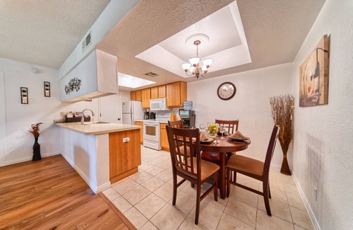 East Mesa Station Balnéaire | Pool Side - Unit 114