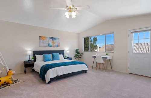 Linda Vista Ridge Maison | Pool-side Wonderland with Ping-Pong & Mountain Views