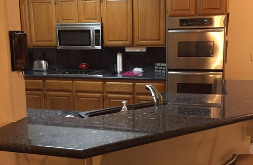 Green Valley North Maison | Las Vegas / Henderson, 3 Bdrm, SPA & POOL. Mini putt 9 trous dans la cour. Promenade au golf