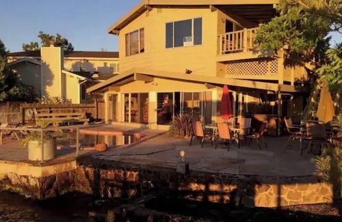 Lakeport Maison | Pool/Spa Lakefront, Lakeport, Clearlake, King Ste W/dock for fishing or boating.