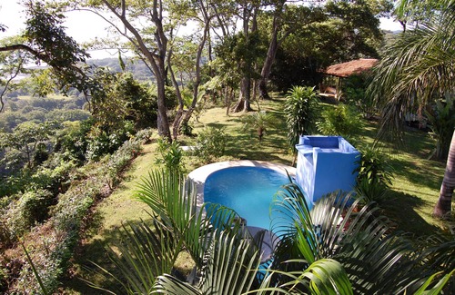 Montezuma Maison | Piscine, vue imprenable sur l'océan, calme, escalier vers la plage, maison ECO