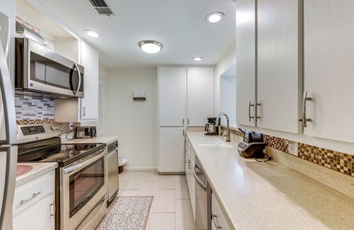 Barton Hills Copropriété | Pool & Trail Access On-Site: Barton Creek Condo!