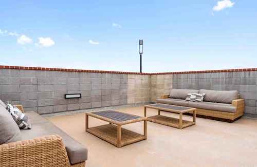 National City Appartement | Pool View Modern 3 Bdrm Apt