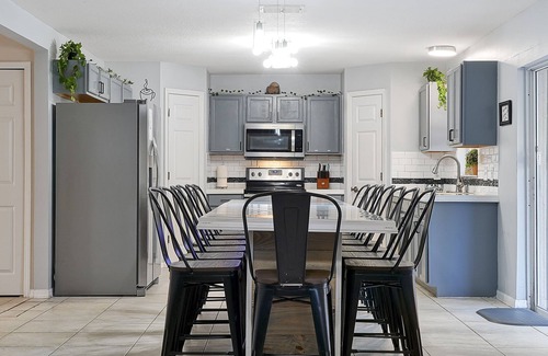Port Saint John Maison | Poolside Cocoa Oasis with Tiki Bar