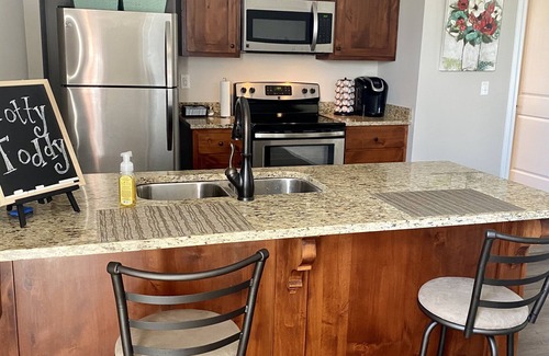 Oxford Maison | Poolside condo close to Ole Miss campus and Historic Oxford Square