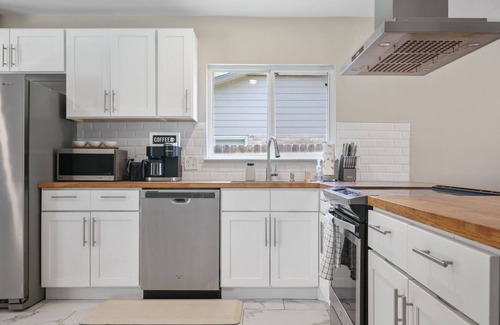 Leon Valley Maison | Poolside Oasis near Sea World and Medical Center