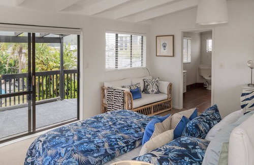 Whangamata Maison | Poolside Paradise - Whangamata Holiday Home