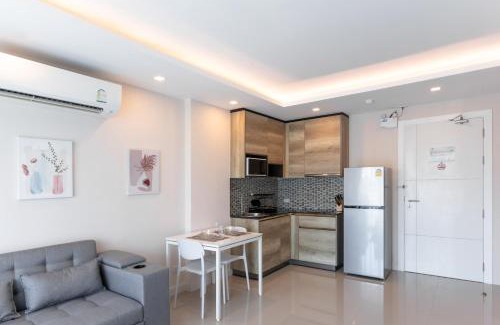 Rawai Appartement | Poolside Rawai Condo Sea View by IBG Property 202