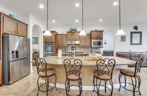 Queen Creek Maison | Luxury Queen Creek home w/ Calming Pool Oasis!