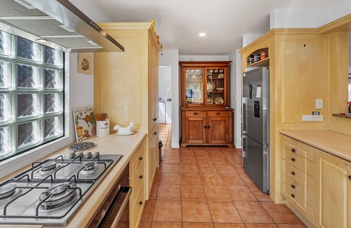 Papamoa Beach Maison | Poolside Serenity - Papamoa Beach Holiday Home