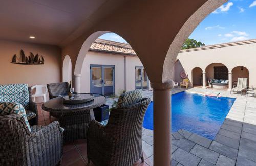 Papamoa Beach Maison | Poolside Serenity - Papamoa Beach Holiday Home