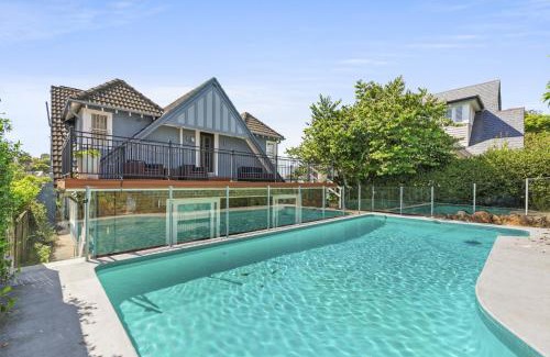 Kurraba Point Maison | Poolside Stay - Close to Taronga Zoo & Luna Park