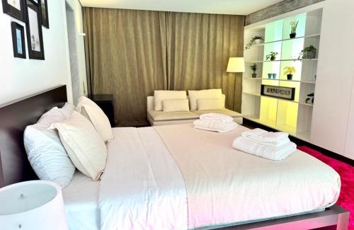 Santarem Maison | Poolside Suite - Heated Shared Pool-Quinta da BellaVista