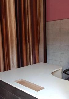 Hapur Hôtel | POP 81377K Nkv Oyo Hotel And Restaurant