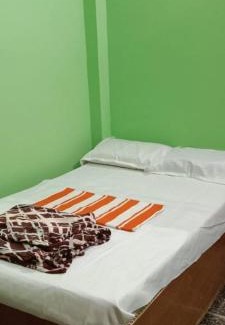 Hapur Hôtel | POP 81377K Nkv Oyo Hotel And Restaurant